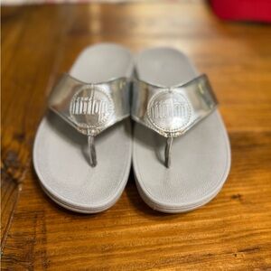 Fitflop Silver Flip Flop Style Sandals